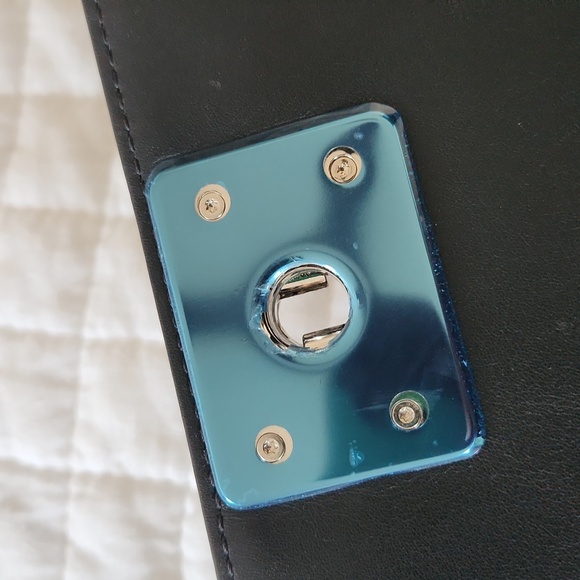 Chanel Le Boy Bag in medium. Like New! - Picture 10 of 12